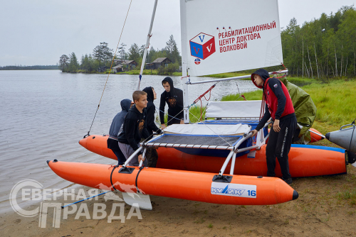 Инклюзивный фестиваль «Паруса духа» на озере Люксюгун, 4 августа 2024 г. Фото Екатерины Поздеевой и службы новостей «СП»