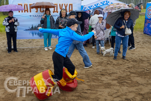 Инклюзивный фестиваль «Паруса духа» на озере Люксюгун, 4 августа 2024 г. Фото Екатерины Поздеевой и службы новостей «СП»