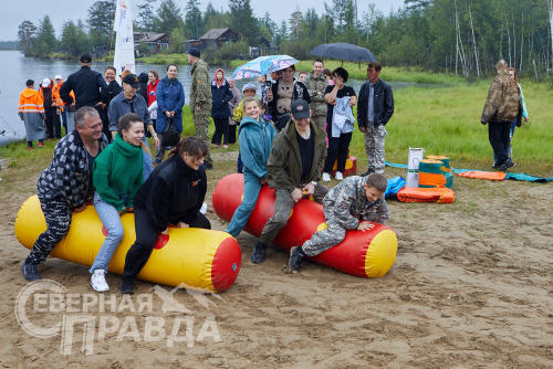 Инклюзивный фестиваль «Паруса духа» на озере Люксюгун, 4 августа 2024 г. Фото Екатерины Поздеевой и службы новостей «СП»