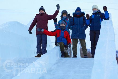Открытие ледового городка, Новая Чара, декабрь 2022 г. Фото пресс-службы компании «Удоканская медь»