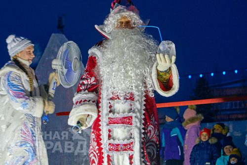 Открытие ледового городка, Новая Чара, декабрь 2022 г. Фото пресс-службы компании «Удоканская медь»