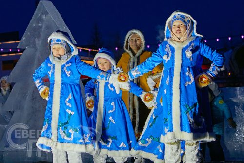 Открытие ледового городка, Новая Чара, декабрь 2022 г. Фото пресс-службы компании «Удоканская медь»