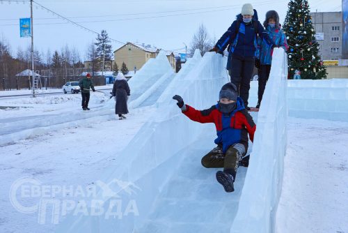 Открытие ледового городка, Новая Чара, декабрь 2022 г. Фото пресс-службы компании «Удоканская медь»