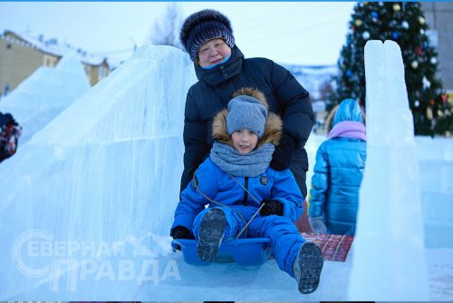 Открытие ледового городка, Новая Чара, декабрь 2022 г. Фото пресс-службы компании «Удоканская медь»