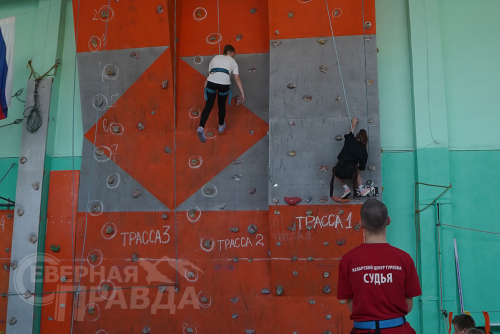 Соревнования по скалолазанию «Точка отрыва» в Новой Чаре. Фото Екатерины Поздеевой