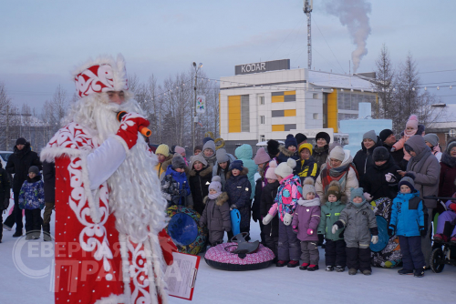 Открытие ледового городка 8 декабря 2024 в Новой Чаре. Фото Екатерины Поздеевой