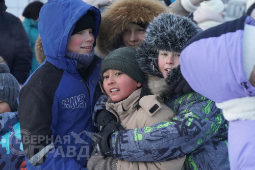 Открытие ледового городка 8 декабря 2024 в Новой Чаре. Фото Екатерины Поздеевой