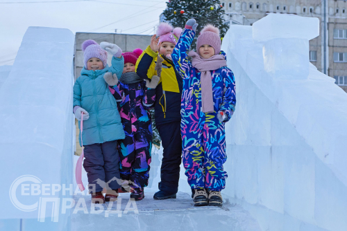 Открытие ледового городка 8 декабря 2024 в Новой Чаре. Фото Екатерины Поздеевой