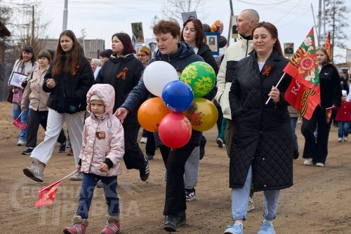 «Бессмертный полк», Чара, 9 мая 2025 г. Фото службы новостей «СП»