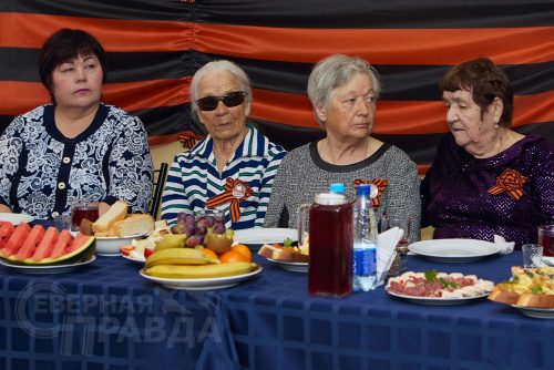 Встреча главы округа с детьми войны и тружениками тыла, 8 мая 2025 г. Фото службы новостей «СП».