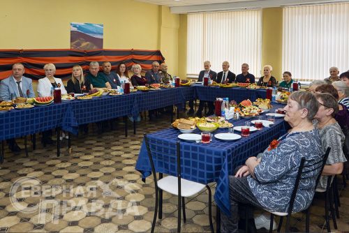 Встреча главы округа с детьми войны и тружениками тыла, 8 мая 2025 г. Фото службы новостей «СП».