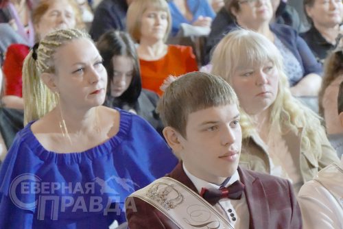 Последний звонок, Чара, 20 мая 2025 г. Фото Екатерины Поздеевой