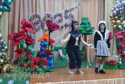 Последний звонок, Куанда, 24 мая 2025 г. Фото службы новостей «СП»