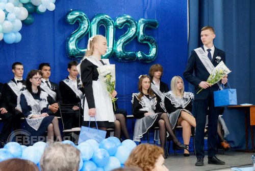 Последний звонок, Новая Чара, 24 мая 2025 г. Фото Екатерины Поздеевой