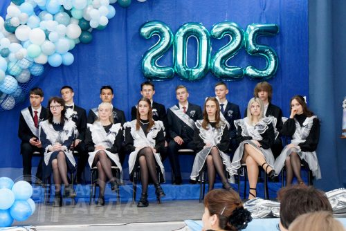 Последний звонок, Новая Чара, 24 мая 2025 г. Фото Екатерины Поздеевой