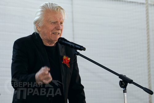 Гости XII Забайкальского международного кинофестиваля в Каларском округе, Удокан, вахтовый посёлок, 2025 г. Фото службы новостей «СП»