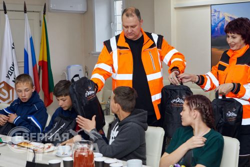 Программа «Правильные каникулы» для воспитанников «Подсолнуха» – Урульгинского центра помощи детям, оставшимся без попечения родителей. Фото службы новостей «СП»