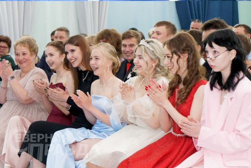 Выпускной 2025. Новая Чара. Фото Екатерины Поздеевой и Александра Савченко