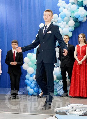 Выпускной 2025. Новая Чара. Фото Екатерины Поздеевой и Александра Савченко