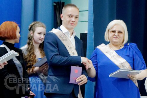 Выпускной 2025 в 9-х классах. Новая Чара. Фото Екатерины Поздеевой