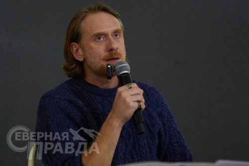 Чтения. Сергей Пароходов (псевдоним Господин Литвинович). Фестиваль «Забайкальская осень», Каларский округ, 20-21 октября 2025 г. Фото службы новостей «СП»