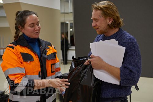 Чтения. Сергей Пароходов (псевдоним Господин Литвинович). Фестиваль «Забайкальская осень», Каларский округ, 20-21 октября 2025 г. Фото службы новостей «СП»