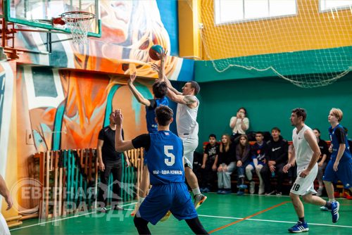 Баскетбольный турнир «Медный мяч» на кубок «Удоканской меди». 31 октября - 1 ноября 2025 г. Фото службы новостей «СП»