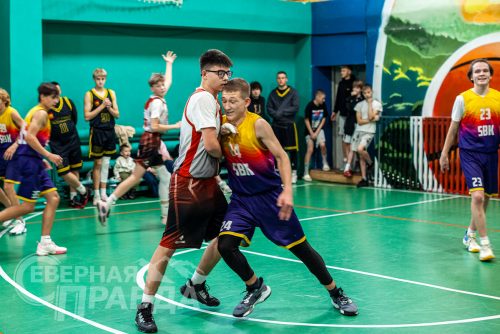 Баскетбольный турнир «Медный мяч» на кубок «Удоканской меди». 31 октября - 1 ноября 2025 г. Фото службы новостей «СП»