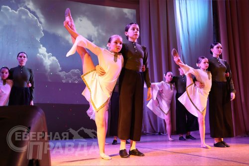 День народного единства. Доме культуры села Чара, 4 ноября 2025 г. Фото Антона Долгова