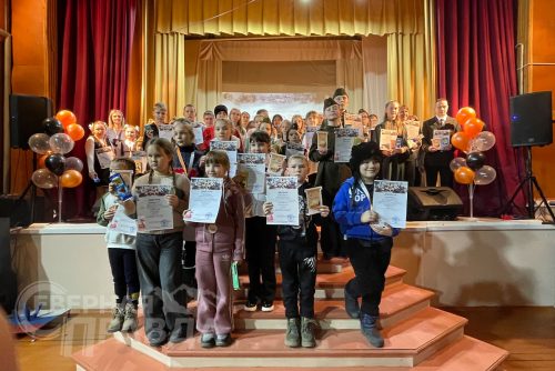 Конкурс чтецов «Сила. Единство. Память», Центральный дом культуры с. Чара, 7 ноября 2025 г. Фото Татьяны Шарковой