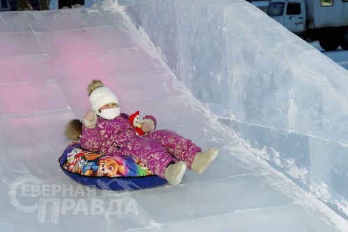 Ледовый городок, Новая Чара, декабрь 2025 г. Фото Екатерины Поздеевой