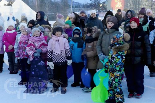 Ледовый городок, Новая Чара, декабрь 2025 г. Фото Екатерины Поздеевой