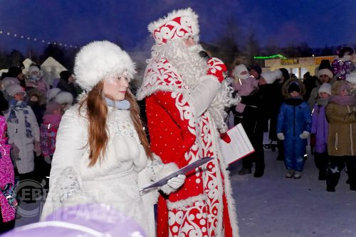 Ледовый городок, Новая Чара, декабрь 2025 г. Фото Екатерины Поздеевой