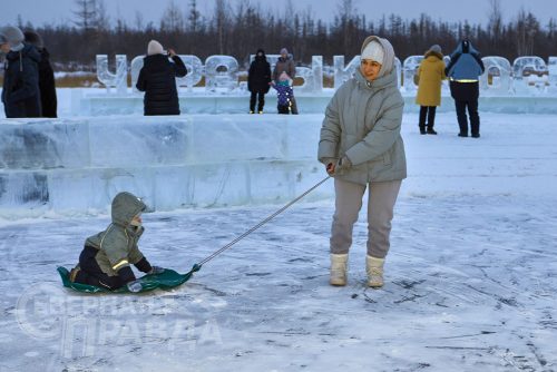 Ледовый городок, Чара, декабрь 2025 г. Фото службы новостей «СП»