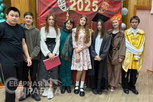 Конкурс школьных театральных постановок. Куанда, декабрь 2025 г. Фото Татьяны Шарковой