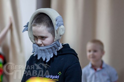 Новогодний утренник театра кукол «Тридевятое царство». Каларский округ, декабрь 2025 г. Фото службы новостей «СП»