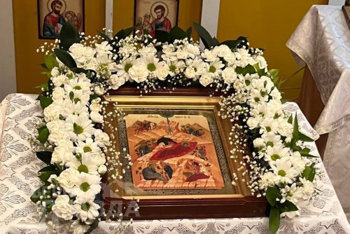 Рождественское богослужение. Храм Святого апостола Андрея Первозванного в Новой Чаре, ночь с 6 на 7 января 2026 года. Фото службы новостей «СП»