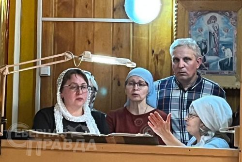 Рождественское богослужение. Храм Святого апостола Андрея Первозванного в Новой Чаре, ночь с 6 на 7 января 2026 года. Фото службы новостей «СП»