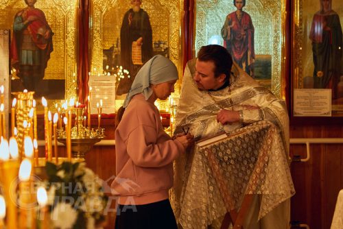 Праздник Крещение Господне. Храм святого апостола Андрея Первозванного, Новая Чара, 18 января 2026 г. Фото службы новостей «СП»