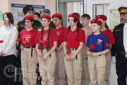 Открытие бюста Героя России Игоря Молдованова. Новочарская СОШ № 2, 2 февраля 2026 года. Фото Екатерины Поздеевой