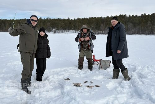 Зимняя рыбалка, март 2026 г. Фото службы новостей «СП»