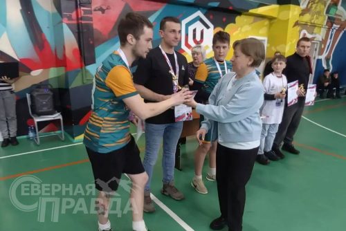 Футбольный турнир, посвящённый памяти Героя России Игоря Молдованова. Новая Чара, 11 апреля 2026 года. Фото службы новостей «СП»