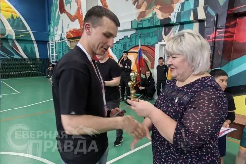 Футбольный турнир, посвящённый памяти Героя России Игоря Молдованова. Новая Чара, 11 апреля 2026 года. Фото службы новостей «СП»