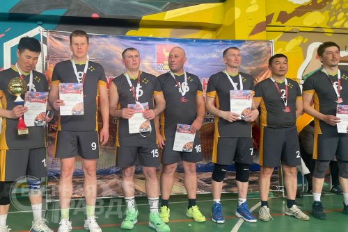 Кубок главы Каларского округа по волейболу. Новая Чара, 18 апреля 2026 г. Фото службы новостей «СП»