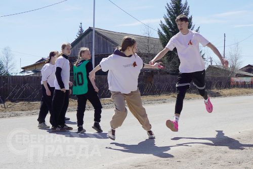 Легкоатлетическая эстафета «Кольцо Победы». Чара, 9 мая 2026 г. Фото Екатерины Поздеевой