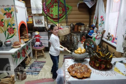 «Русская изба» в Новочарской библиотеке – филиале №  7. Фото предоставлено коллективом музея