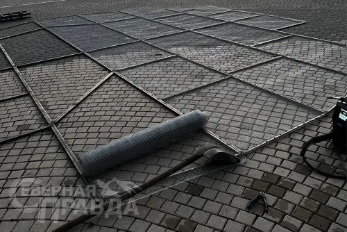 Ремонт фонтана в сквере Новой Чары. Фото службы новостей «СП»