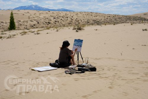 Художники - студенты читинского училища искусств в Каларском округе. Июнь 2026 г. Фото службы новостей «СП»