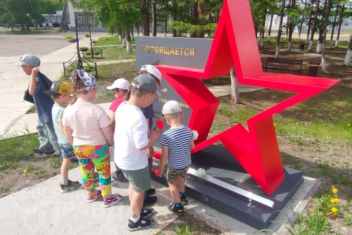 Акция «Красная гвоздика». Икабья, 22 июня 2026 г. Фото Лианы Масловой