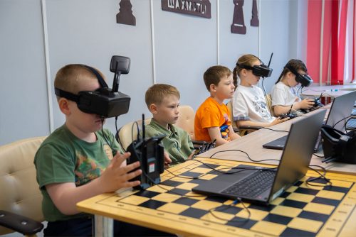 Инновационный центр «Купрум». Новочарской СОШ №2, 9-12 июня 2026 г. Фото предоставлено пресс-службой компании «Удоканская медь»